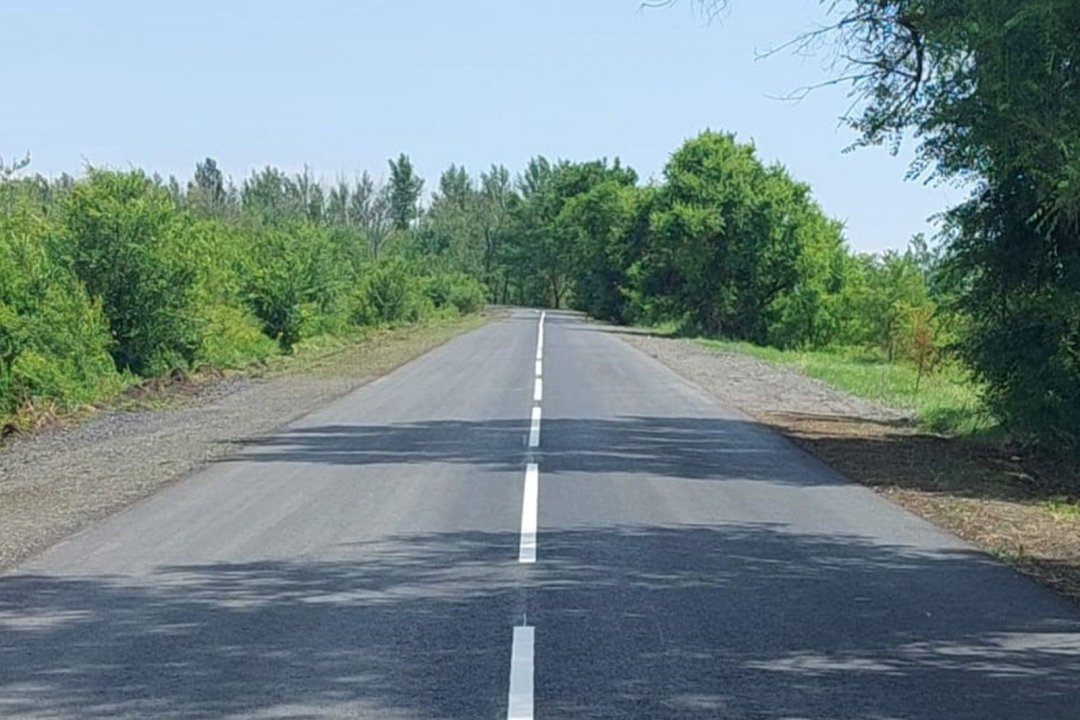 По нацпроекту «Безопасные качественные дороги» досрочно отремонтирован подъезд к поселку Шолоховскому