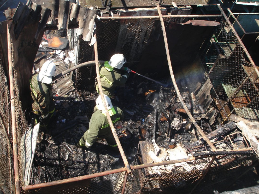 Пожар в хозпостройке в Шолоховском районе.